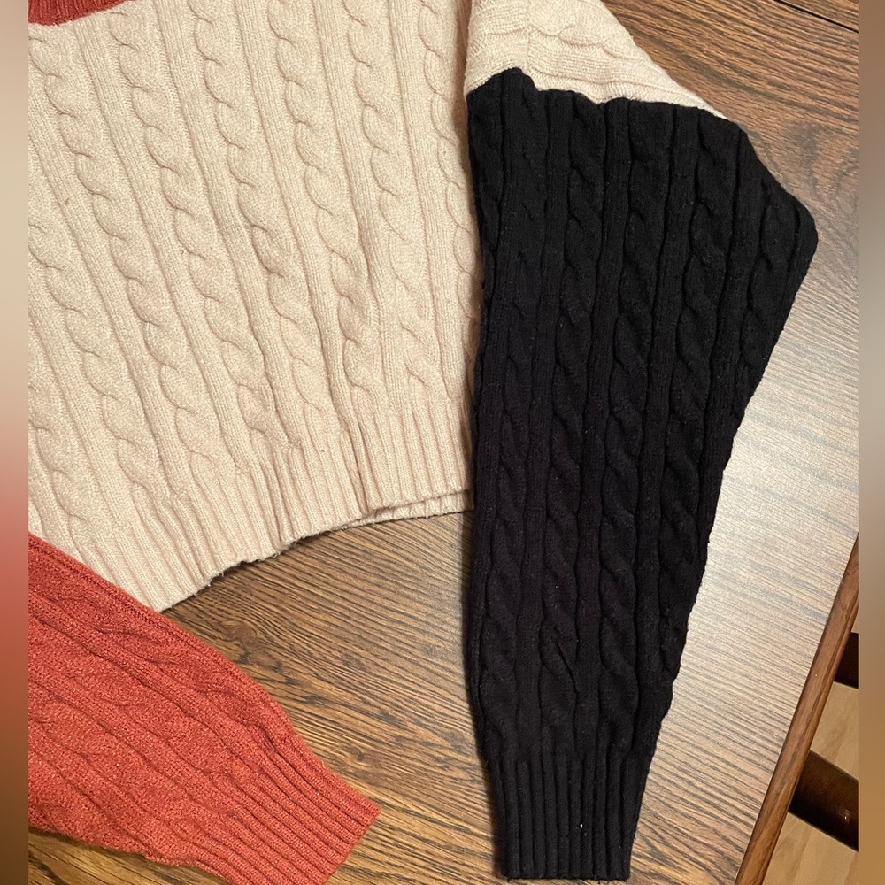 Multi Color Crop Sweater - Picture 3 of 4